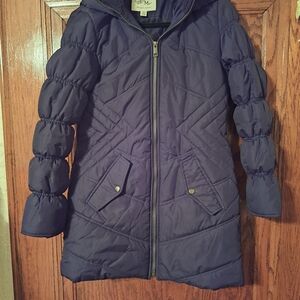 Winter puffer coat/jacket;black, size Medium, long, has 2 large pockets in front
